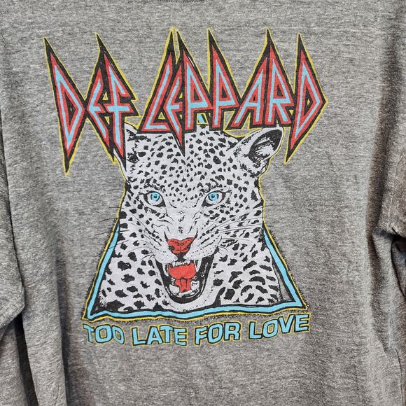 Daydreamer Def Leppard Graphic Oversized T-shirt Size XS Gray Long Sleeve Rock - Picture 4 of 11